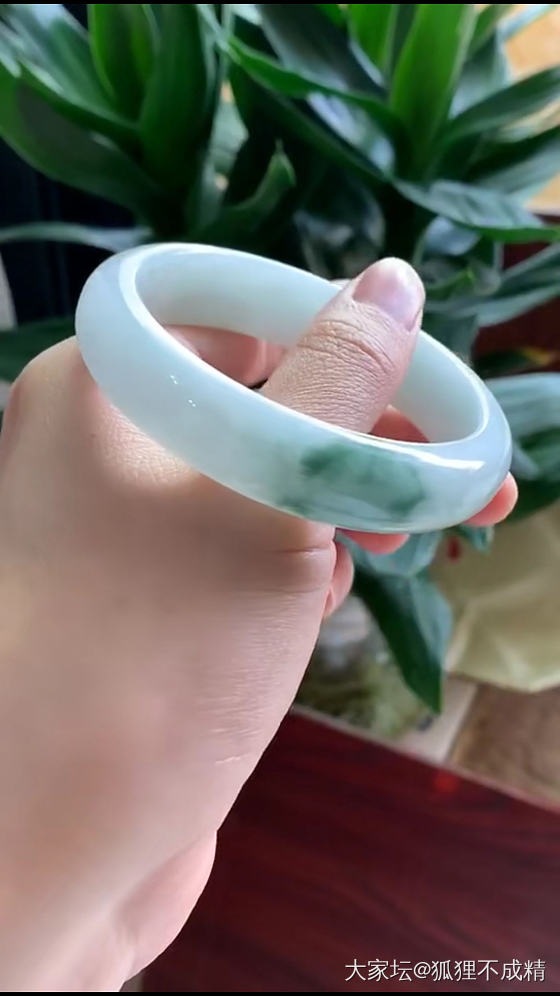 千元内翡翠镯子 老人带_手镯翡翠