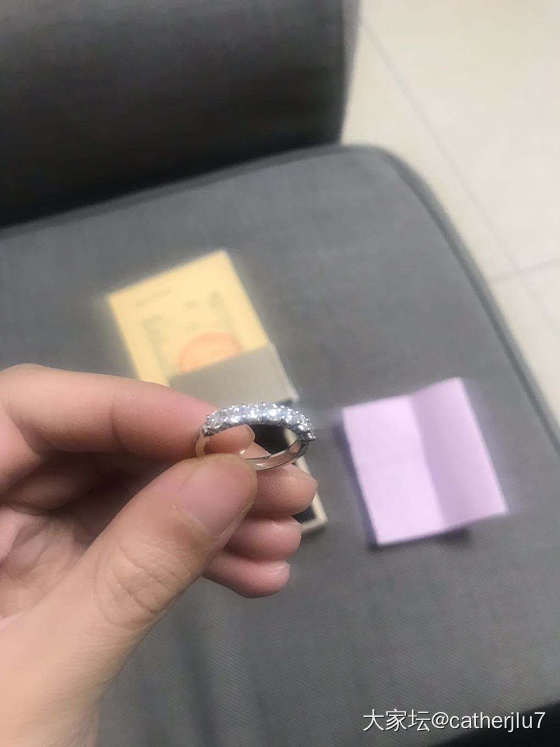 提前生日礼物_钻石戒指