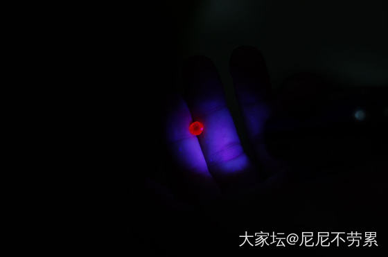 哪颗是鸽血红？_彩色宝石