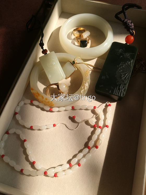 今日份的优秀_翡翠手镯和田玉