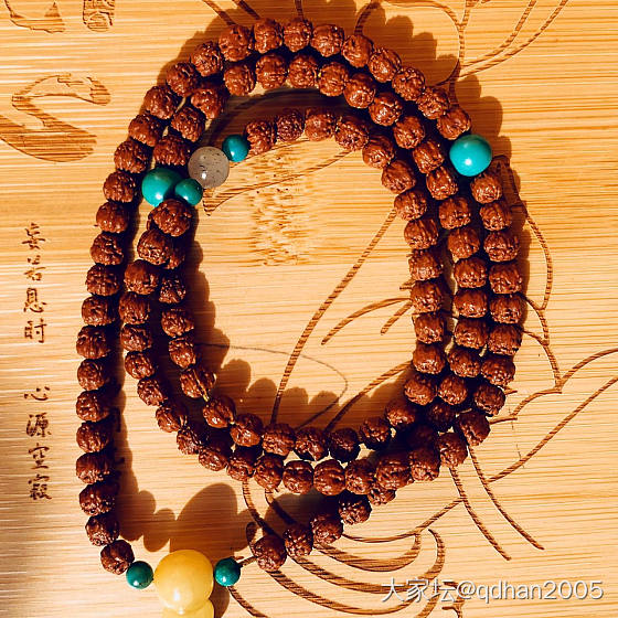 今儿个太阳真好……忍不住晒了我的念珠手串_珠串