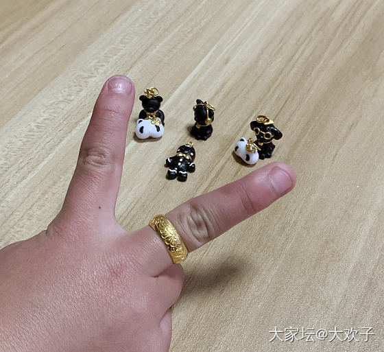 家有男宝，从1岁多就开始觊觎我的首饰盒。_首饰