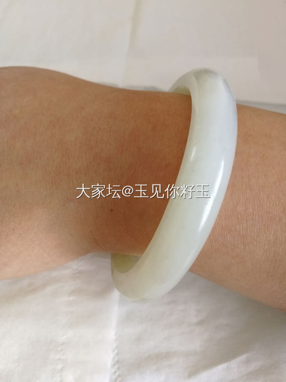 如意籽镯_和田玉