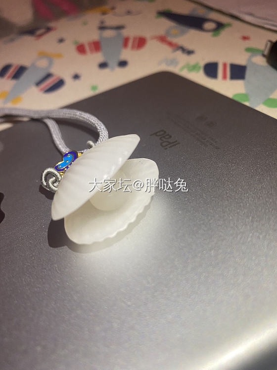 没睡觉的朋友给我看看，这东西350块钱值不值？_和田玉