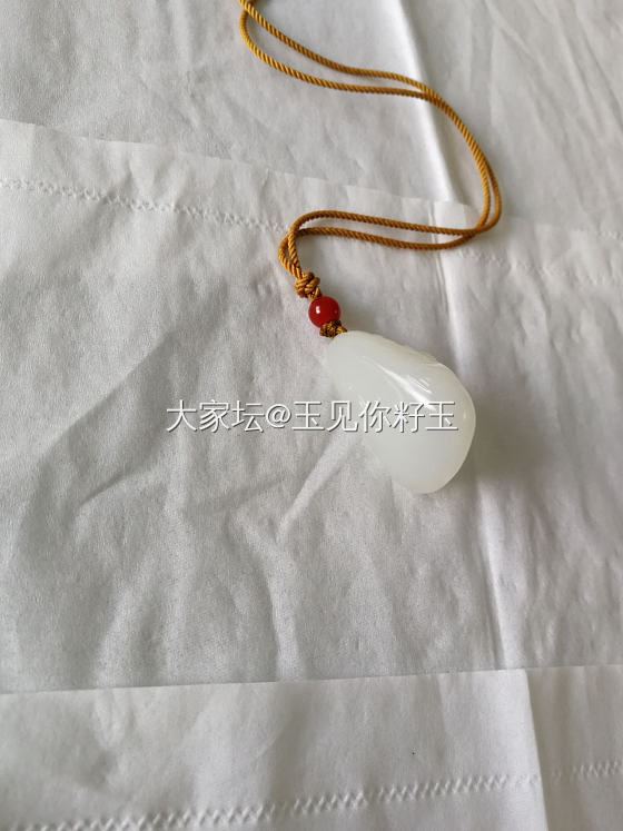 自然光拍摄的貔貅_和田玉
