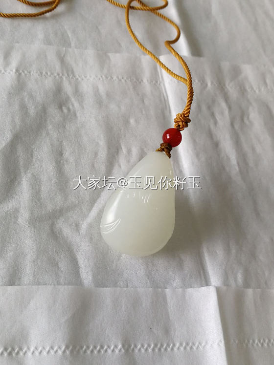 自然光拍摄的貔貅_和田玉