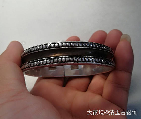 清代剃地喜字轨道镯_银