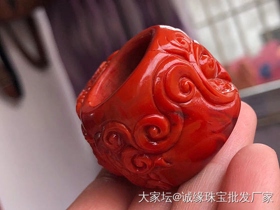 极品南红九口料雕刻（龙抬头扳指）颜色红润漂亮干净无瑕疵、精工雕刻、润度极好_南红