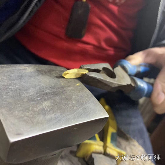 金子让人愉悦，自带光芒_金工