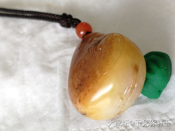 黄沁，毛孔_和田玉