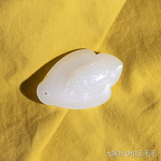 观音菩萨_吊坠和田玉
