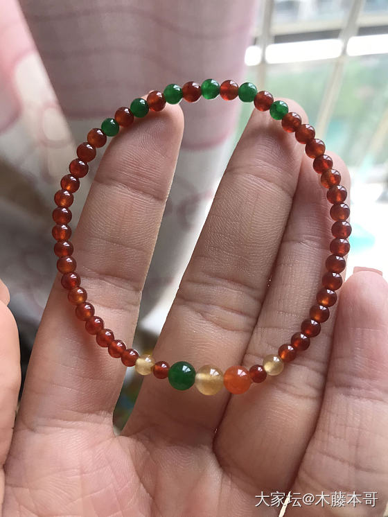 翡翠冰红珠珠，最爱这条了，没有拍出它真实的美貌_翡翠