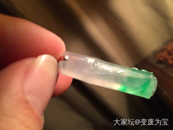 晒晒这些年收集的冰种阳绿小挂件😆_挂件翡翠