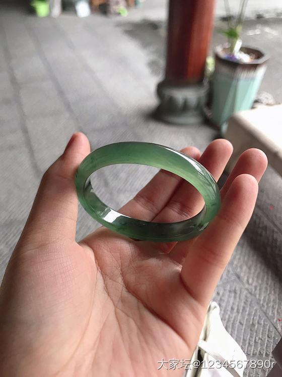 你们的毕业翡翠镯子_翡翠