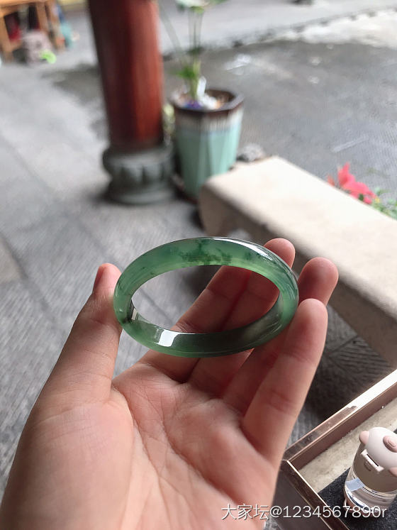 你们的毕业翡翠镯子_翡翠