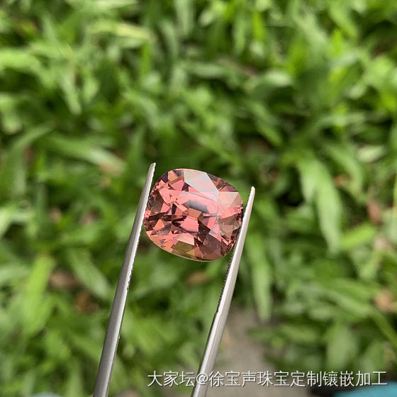 11.88ct，吉利数字，精切碧玺，你们喜欢这样的颜色吗？_彩色宝石