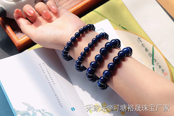 青金石的美，可以用低调奢华来形容_首饰