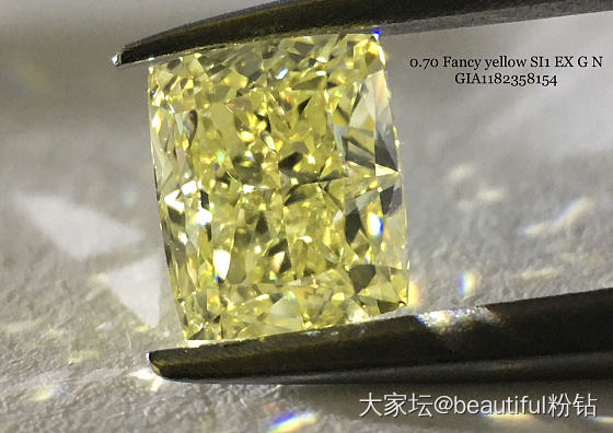 眼中大冰糖当然是颜色越黄越好啦_钻石