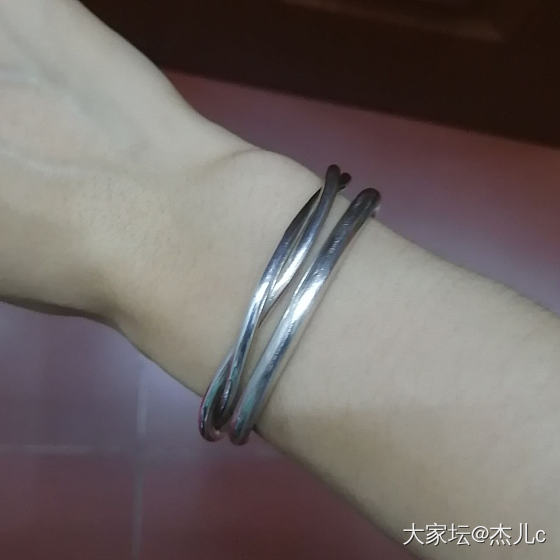 新换上的两只镯_手镯银