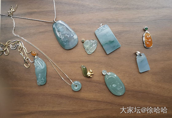 看看首饰盒的翠翠，想想要不要出点闲置。然后发现拍照还真是个技术活。😂_翡翠
