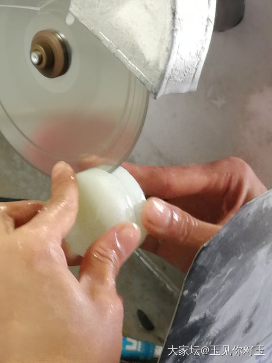 满皮籽籽镯芯切了，老形珠制作过程………_和田玉