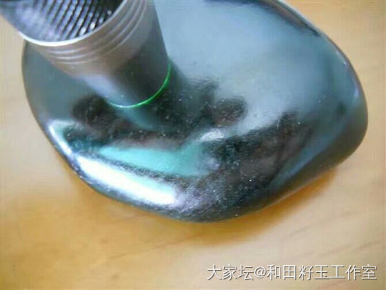 黑青籽料的美，不只说说而已_原石和田玉