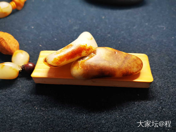 莫名看着搭配的一对儿😂_和田玉