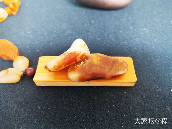 莫名看着搭配的一对儿😂_和田玉