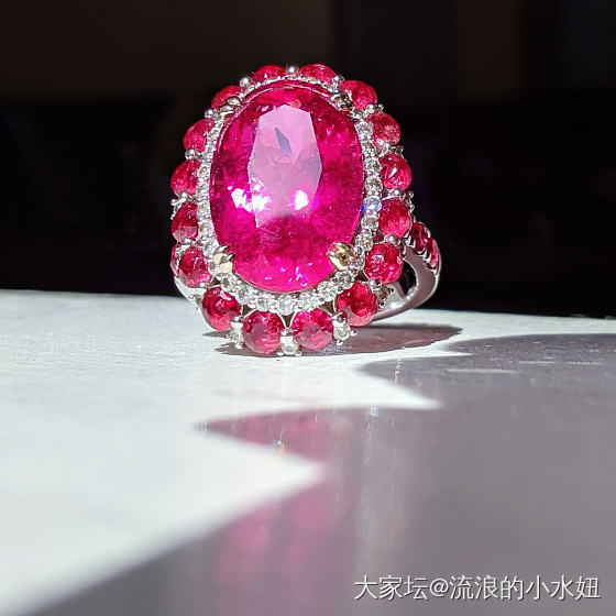 卢比莱和那些盗印原版书的穷日子_戒指碧玺