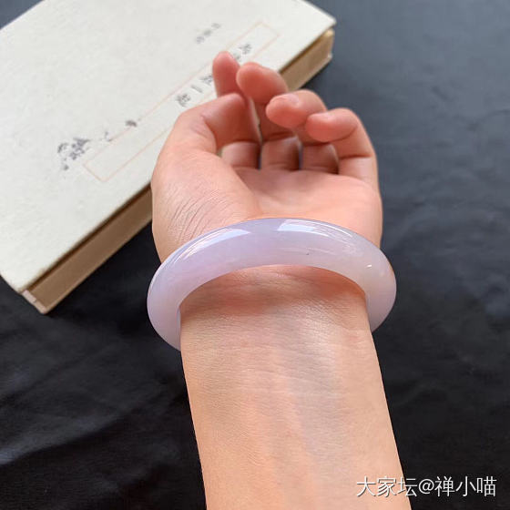 紫底蓝花镯_翡翠