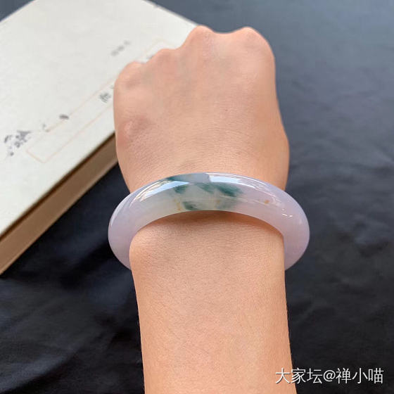 紫底蓝花镯_翡翠