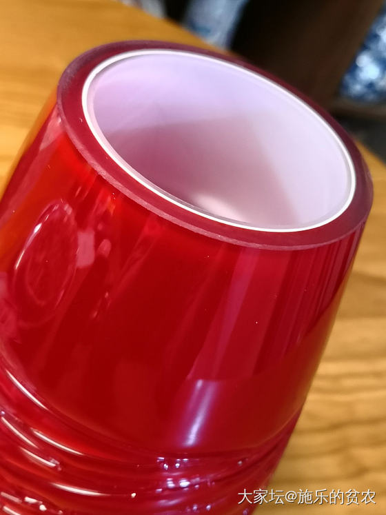 白色套红玻璃花瓶_工艺品