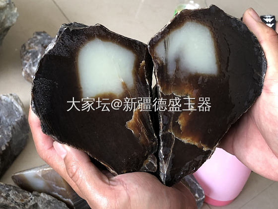 且末各种糖，最近下料了。可定制～目前有巧克力糖，蜜糖，艳红糖。最后一图是才做好的..._和田玉