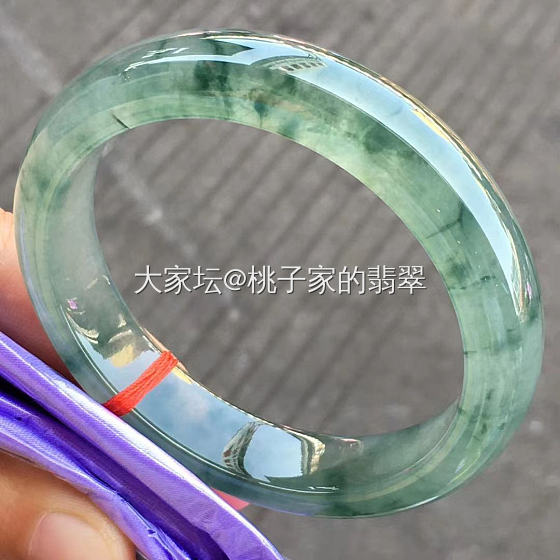 母亲节送礼品，老婆妈妈要均衡哦天然缅甸A翡翠手镯，品质之选_翡翠