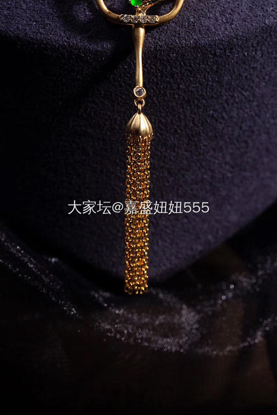 尝试了一下新的风格拍图，大家觉得怎么样？_首饰