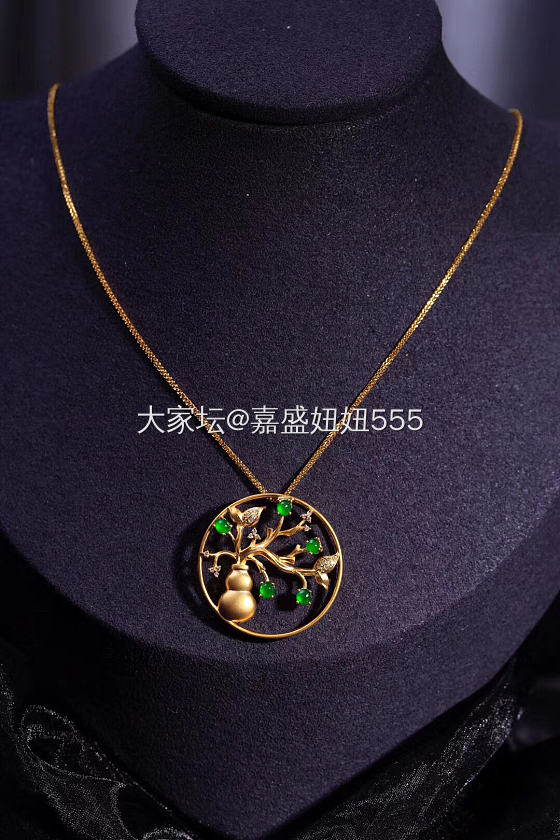 尝试了一下新的风格拍图，大家觉得怎么样？_首饰