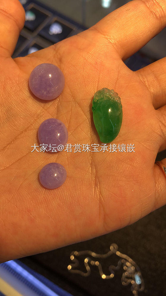 翡翠镶吊坠_翡翠