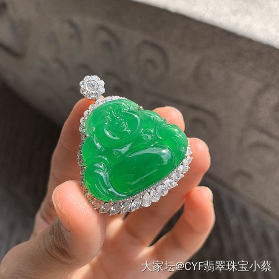 秀两件高质量的满色吊坠_翡翠