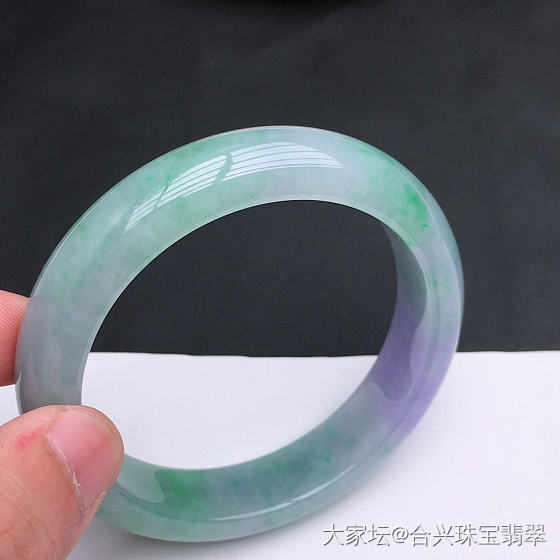 春带彩翡翠手镯，正圈57-58圈口_翡翠