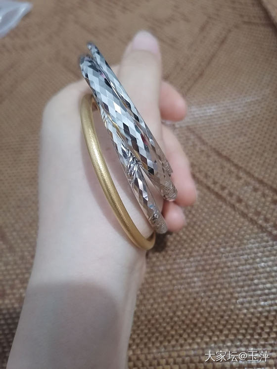 520来个全家福吧_手镯铂
