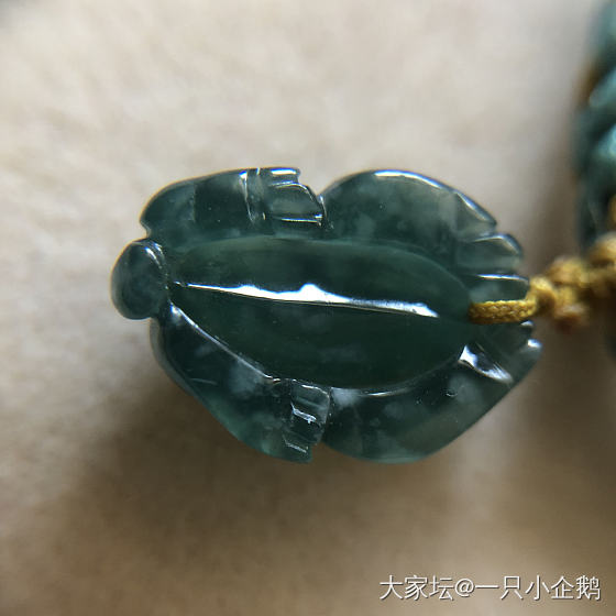一只蓝水镯与一只飘花貔貅，一只危料貔貅_翡翠