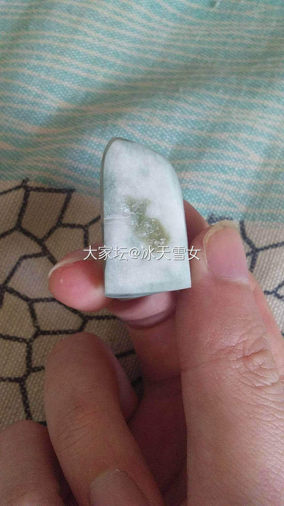谁来看看这是什么玉从原石里挫出来的_原石玉石
