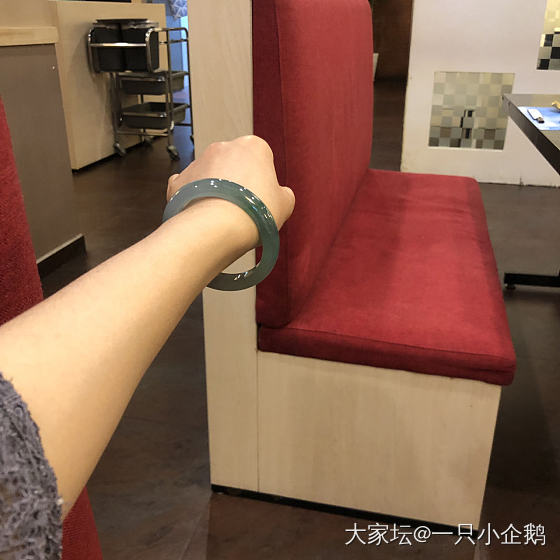 日常真香系列～当年我说打死也不入油青大类😂_手镯翡翠