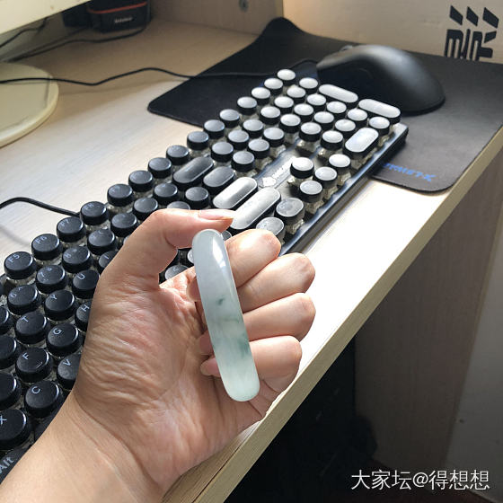 飘花镯考虑留不留？_翡翠