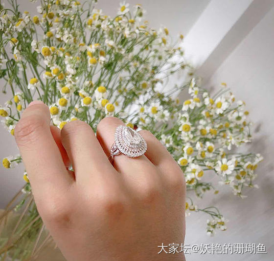 好久不戴这枚，来晒一下几年前定制的钻戒💍_戒指钻石