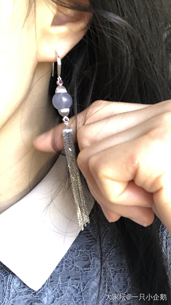 新入手的翡翠紫珠子耳挂～_耳饰翡翠