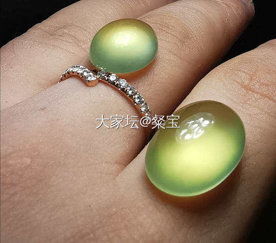 雨天整理，翻出两颗澄金大葡萄_蛋面葡萄石彩色宝石