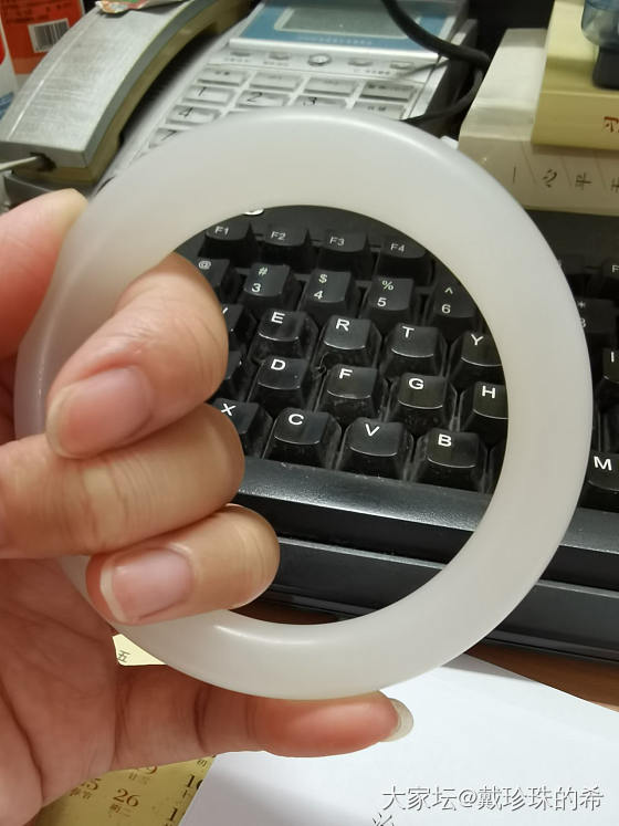 大家帮我看看这个镯子怎么样，青海料_和田玉