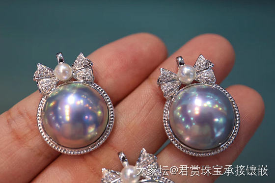 新品 🎀 马贝吊坠 好好看[色]
15-16M 日本极光炫彩星空蓝马贝
18K白..._有机宝石