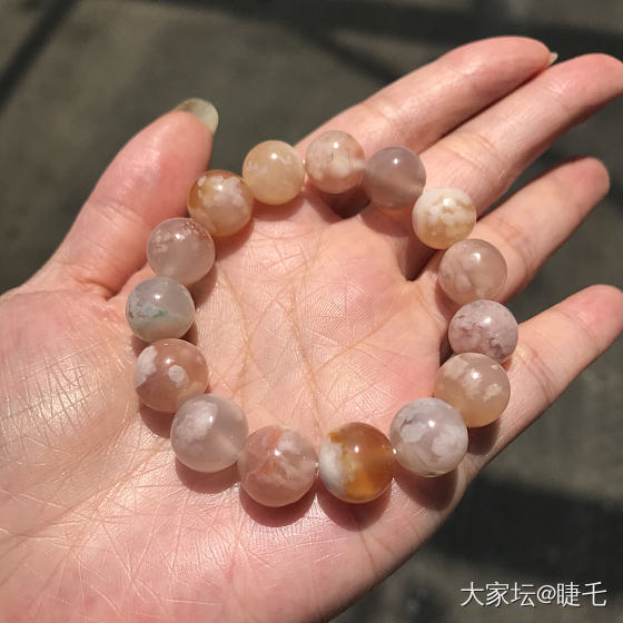 晒个樱花手串_珠串玉髓玛瑙